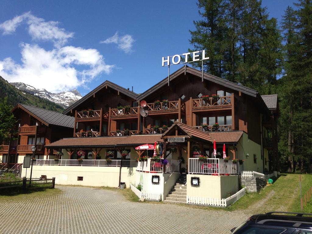 Hotel Alpenhof Oberwald Exterior foto