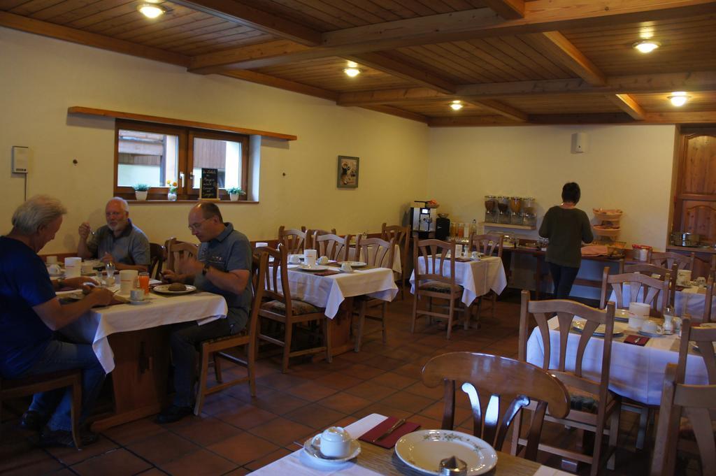 Hotel Alpenhof Oberwald Exterior foto