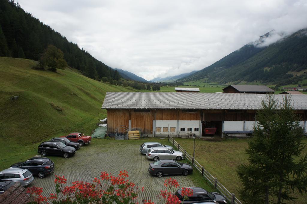 Hotel Alpenhof Oberwald Exterior foto