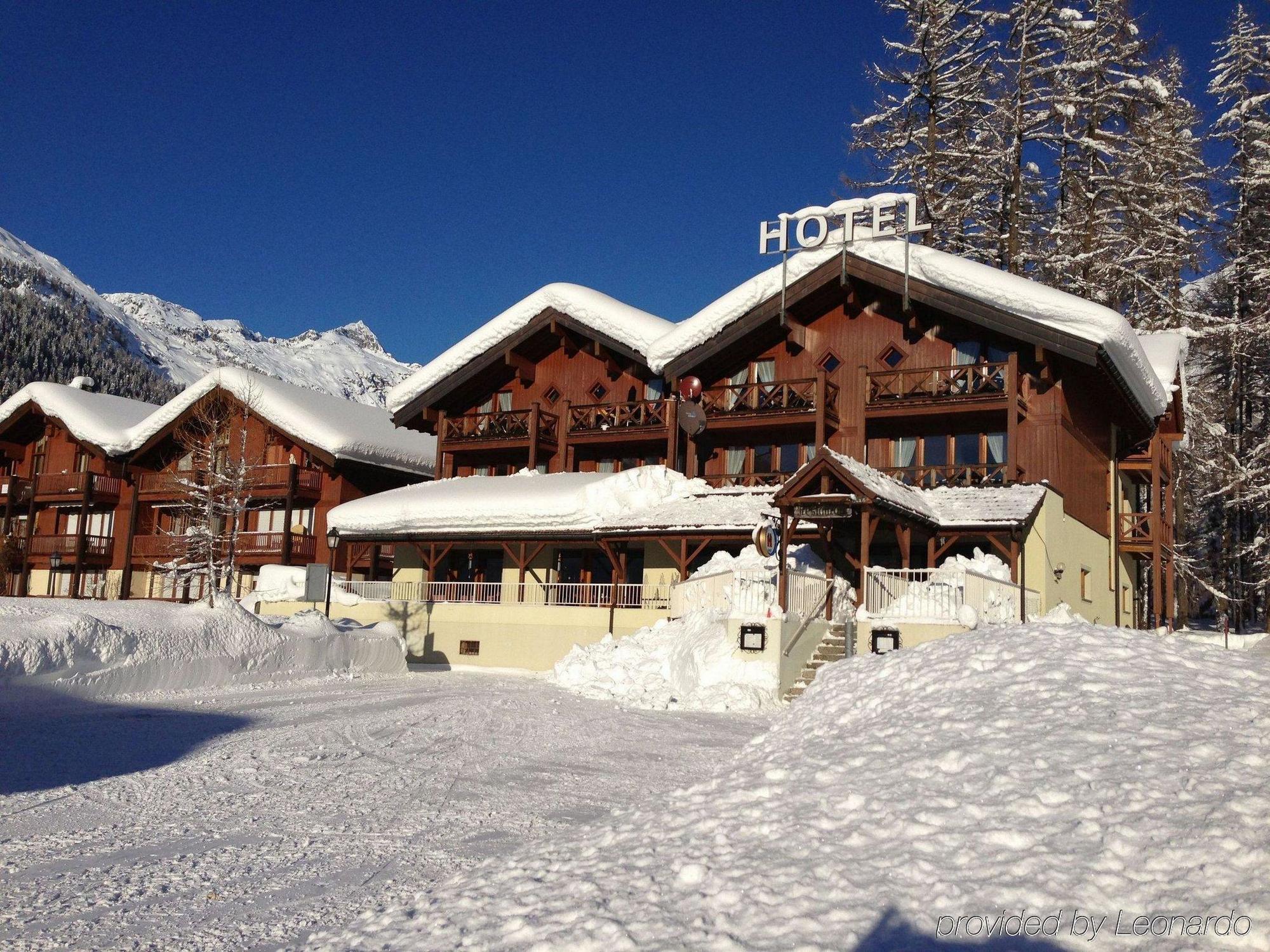 Hotel Alpenhof Oberwald Exterior foto