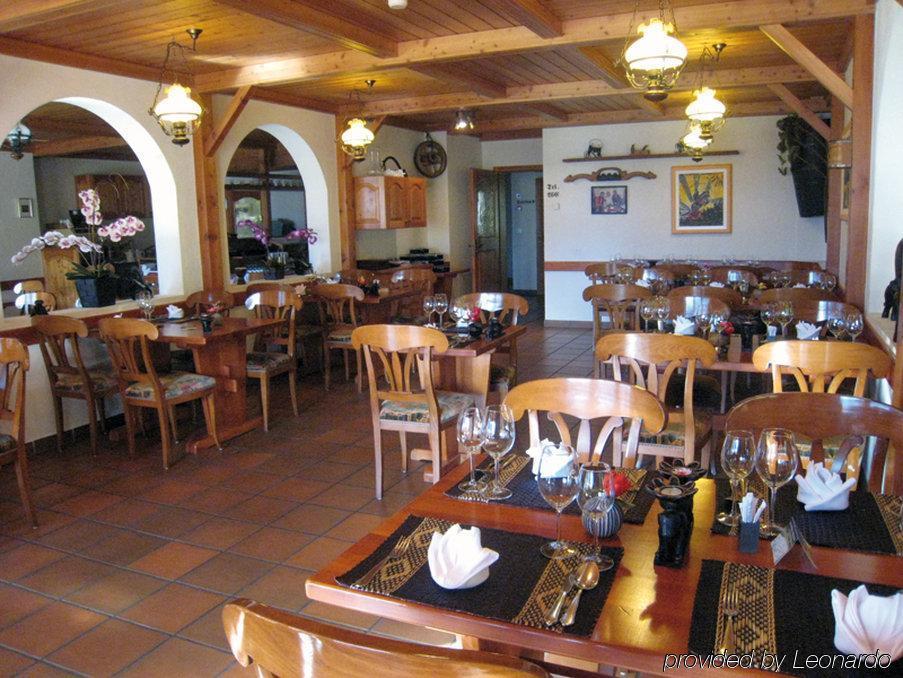 Hotel Alpenhof Oberwald Restaurante foto