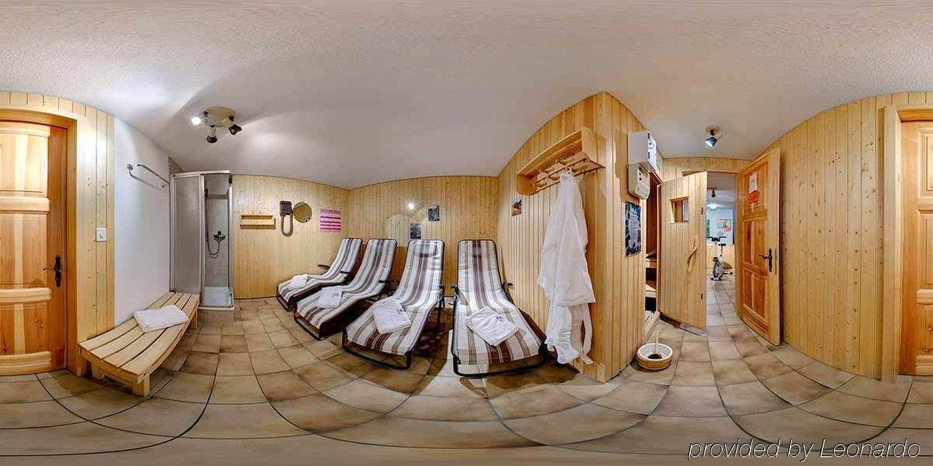 Hotel Alpenhof Oberwald Instalações foto