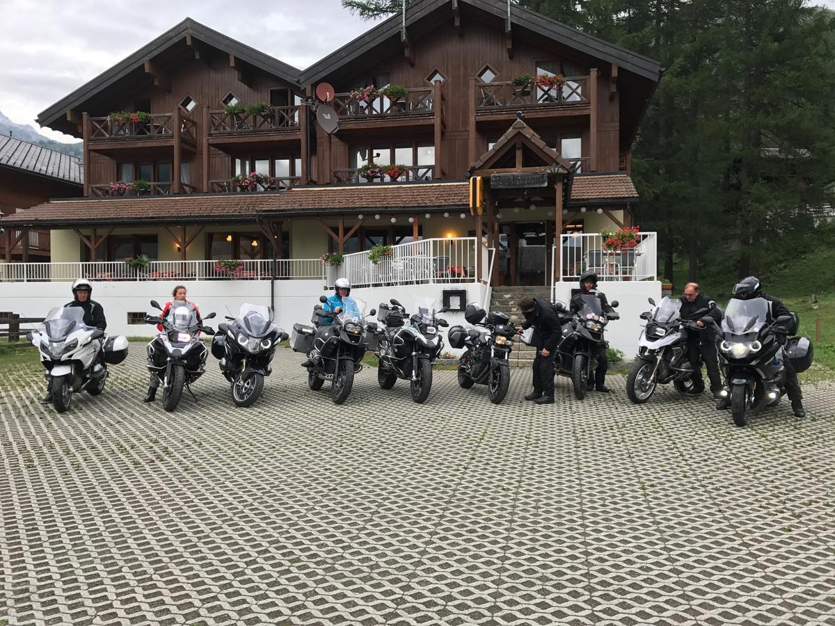 Hotel Alpenhof Oberwald Exterior foto