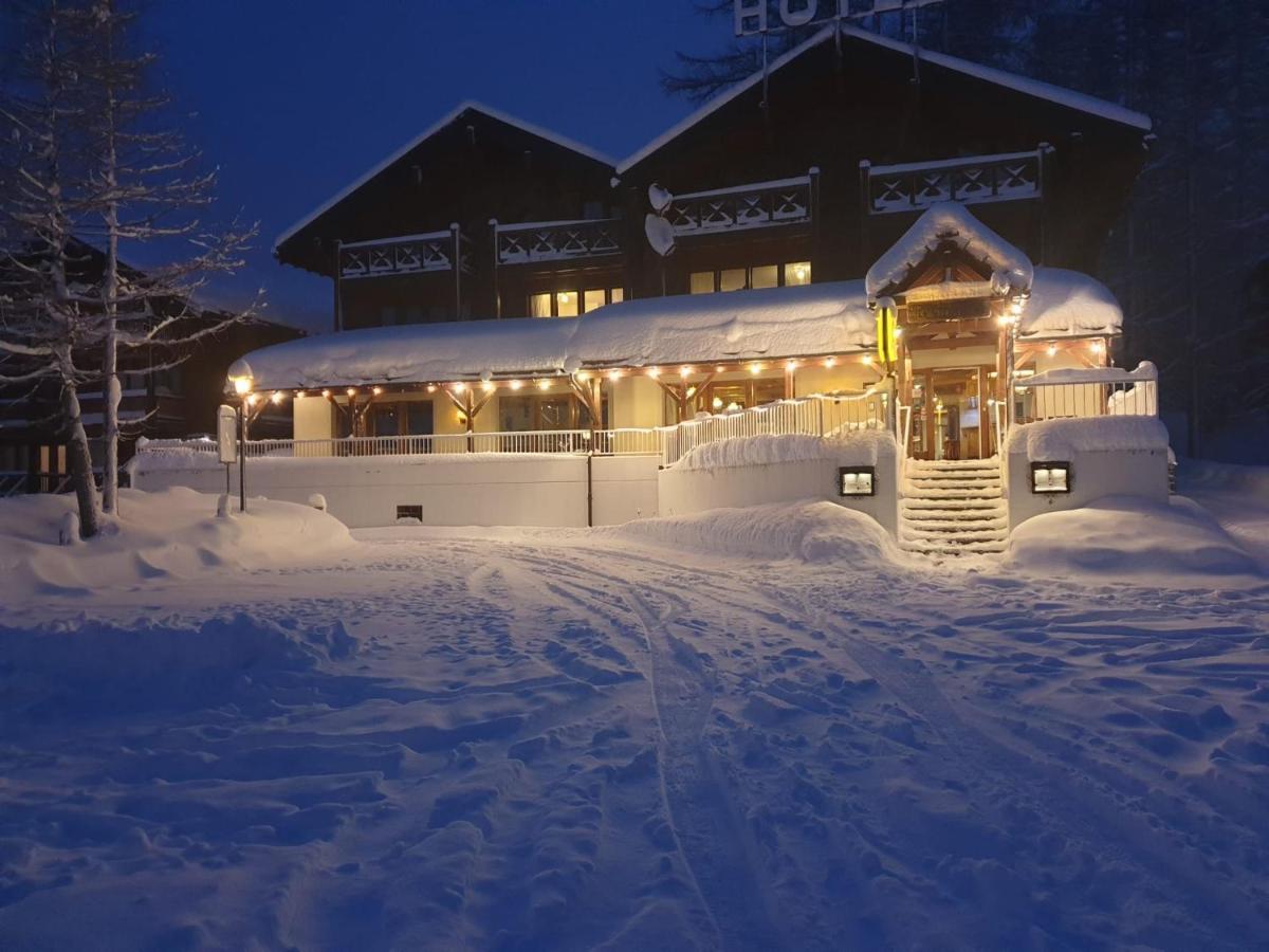 Hotel Alpenhof Oberwald Exterior foto